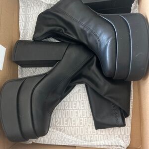 Steve Madden Cypress boots